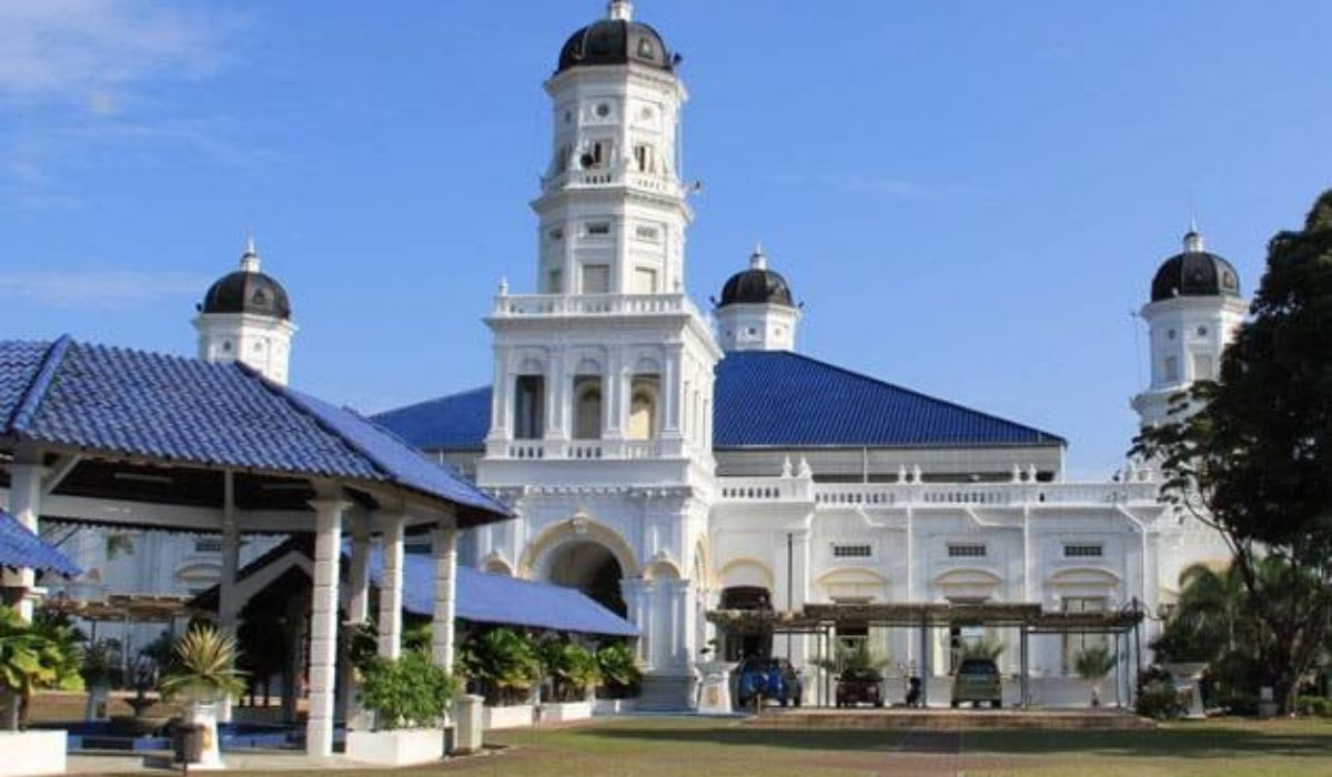 Masjid Sultan Abu Bakar Johor Bahru Architectural Splendor And Masjid Sultan Abu Bakar Johor Bahru Architectural Splendor And